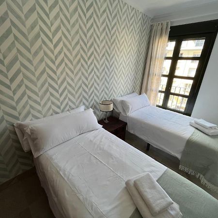 Amador Apartamento Familiar Centro Parking Amador De Los Rios เซบีญา ภายนอก รูปภาพ