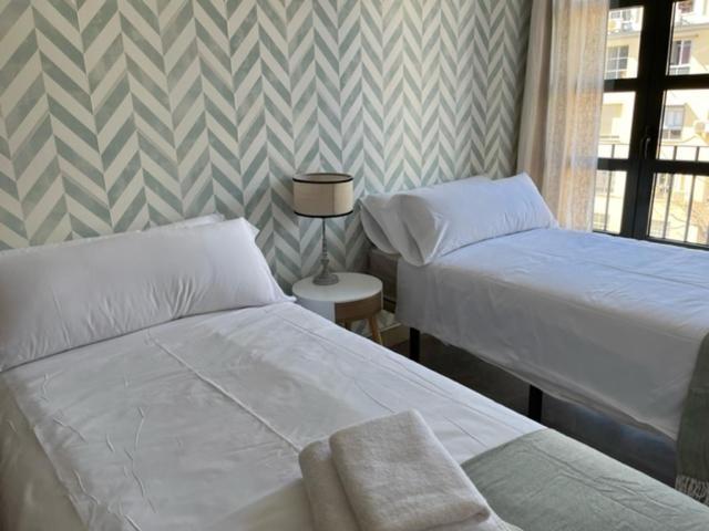 Amador Apartamento Familiar Centro Parking Amador De Los Rios เซบีญา ภายนอก รูปภาพ